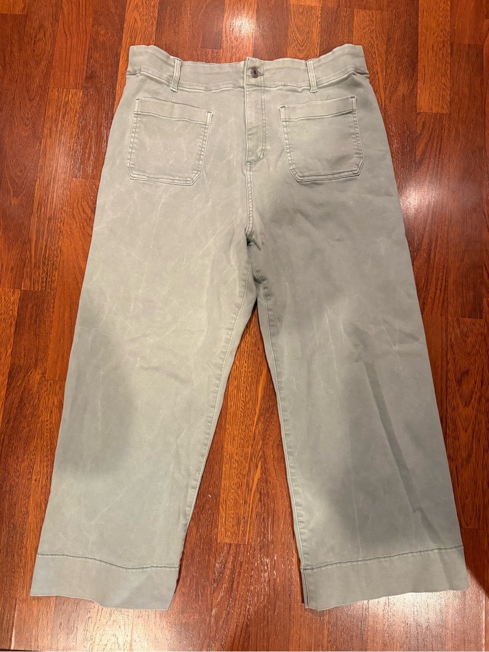 LC Lauren Conrad Wide-Leg Cropped Pants in Sage Green